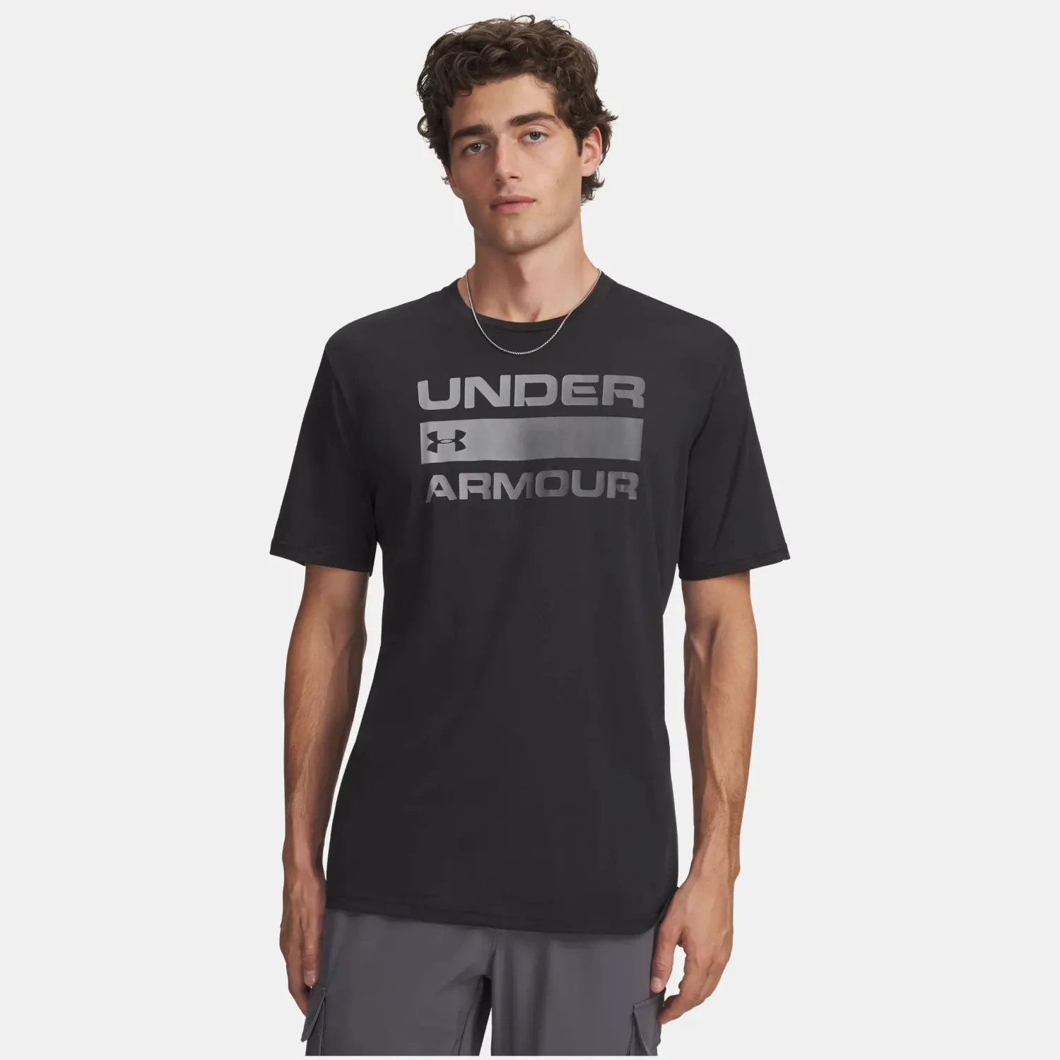 Under Armour Polo Under Armour Training Hombre Team Issue Wordmark color negro | Platanitos