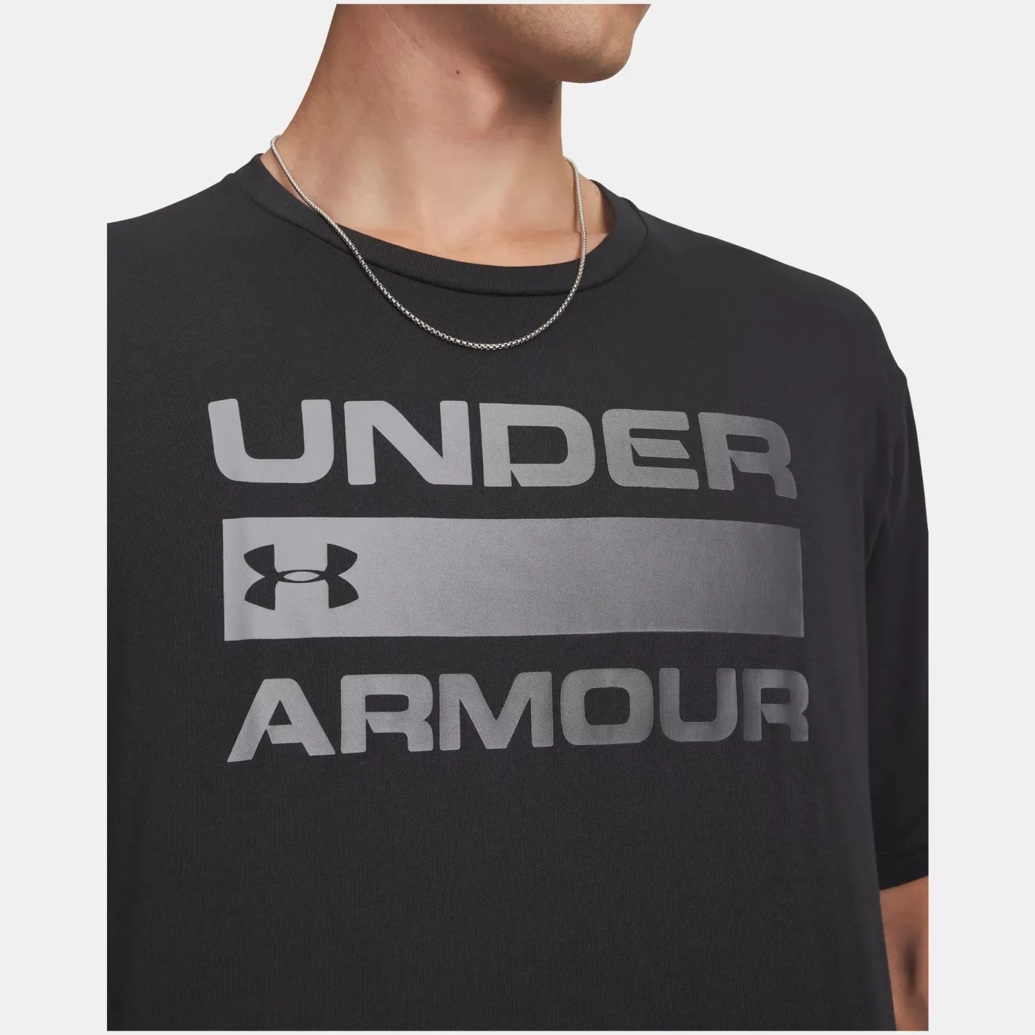 Under Armour Polo Under Armour Training Hombre Team Issue Wordmark color negro | Platanitos