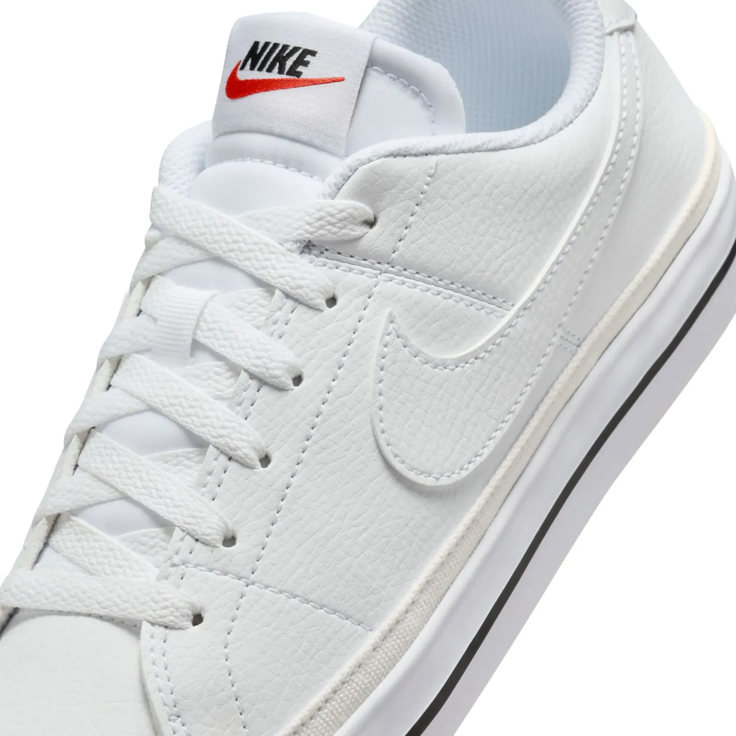 Zapatillas Nike Urbanas Mujer Court Legacy Next Nature color blanco | Platanitos
