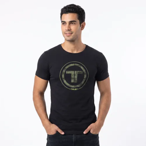 Polo Trust Urbano Hombre Digital color negro | Platanitos