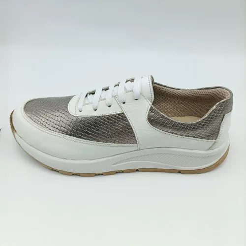 KAMINATA Plateado de Mujer modelo Zapatilla Casual Mujer Cuero Amall plateados  mujer 2025071114124549778 Badana SPANSON