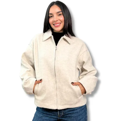 ARANNI  de Mujer modelo Casaca Mujer Paño Mia perlas mujer 2025081823370717658  