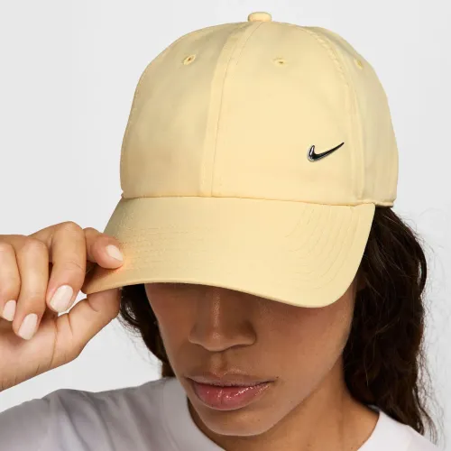 Nike Beige de Hombre / Mujer modelo Gorra Sin Estructura Sportswear Unisex Dri-Fit Club Metal Swoosh beiges hombre 2025091714493007677  