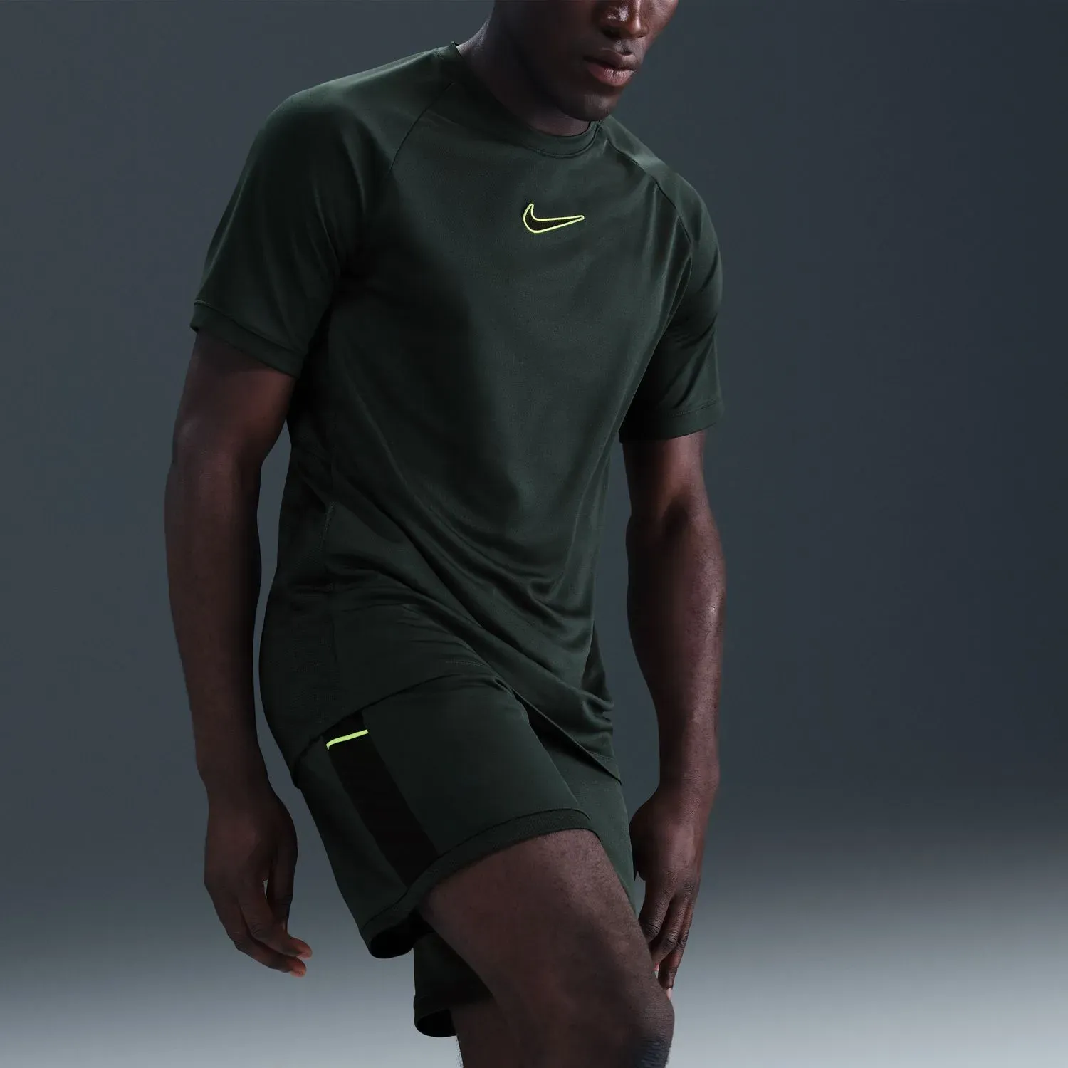 Nike alt=