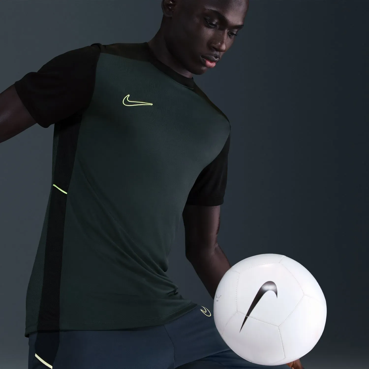 Nike alt=