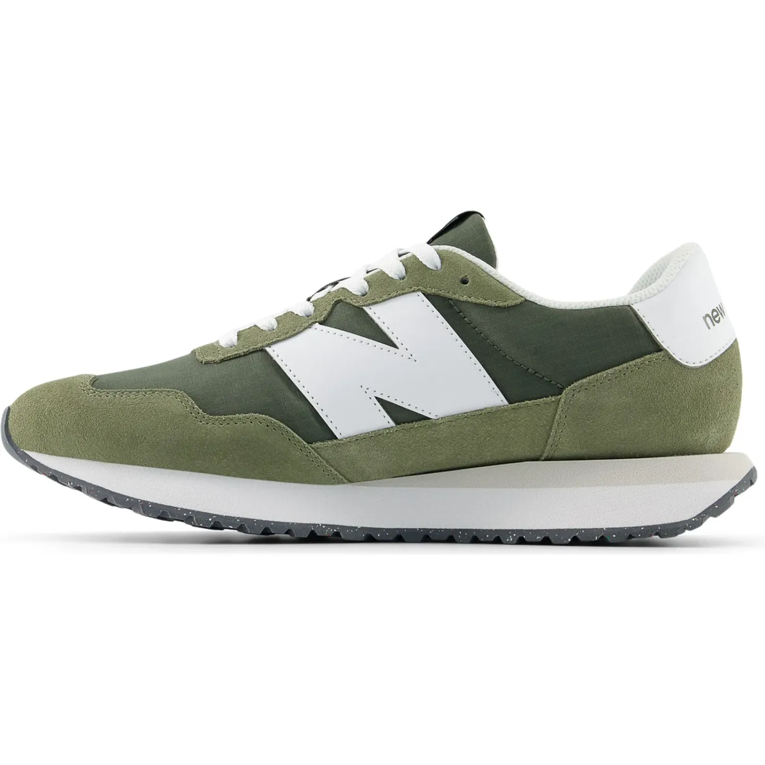 New Balance alt=