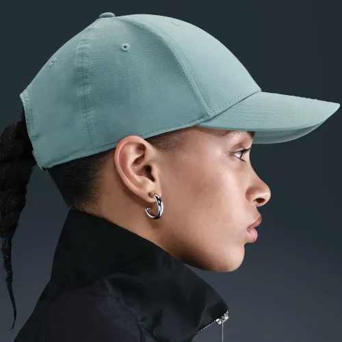 Nike Gorra Sportswear Unisex Dri-Fit Club Metal Logo