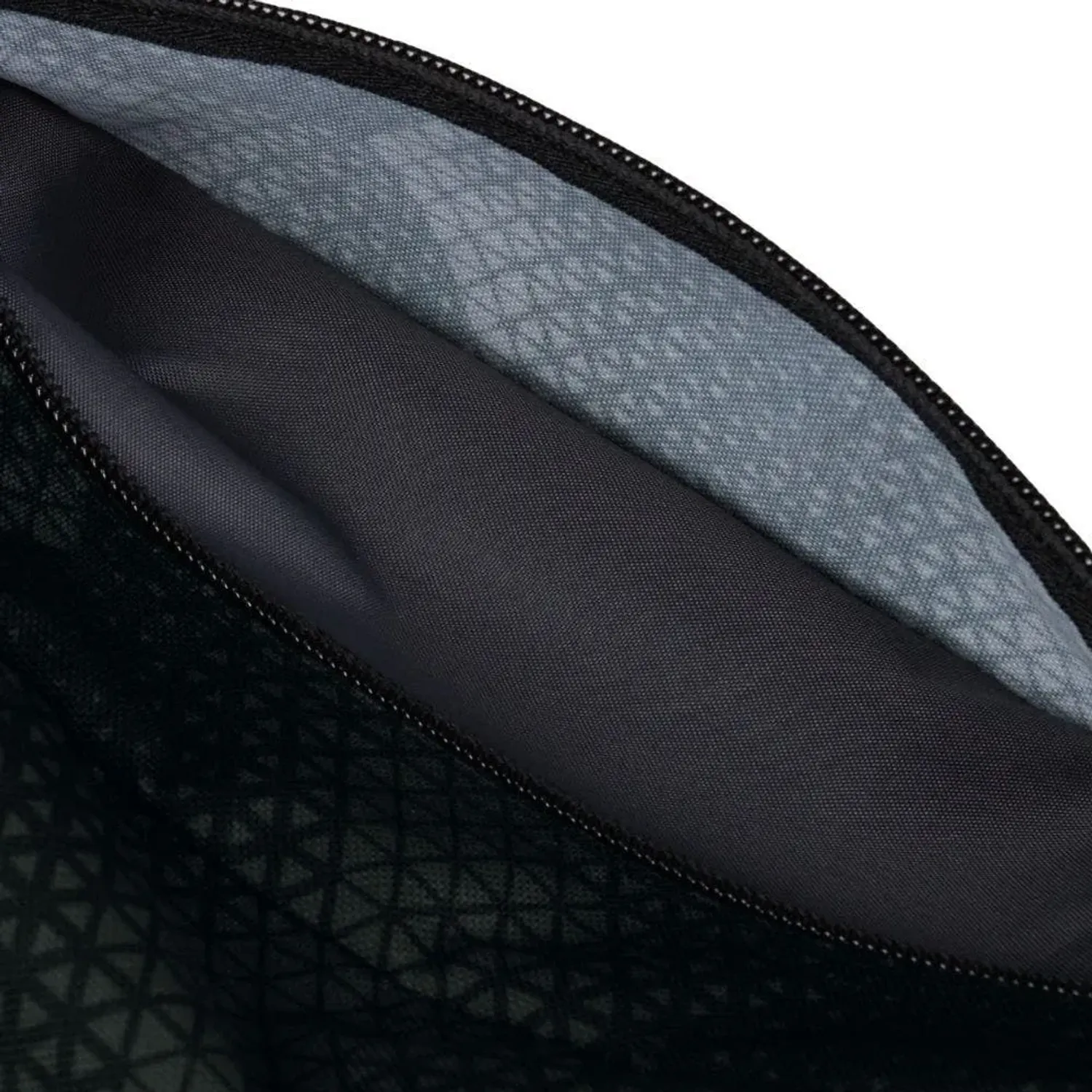 Canguro Cat Deportivo Hombre Raymond Waist Bag color negro | Platanitos