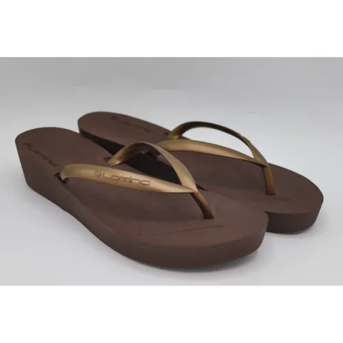 LATINA de Mujer modelo Sandalia Mujer Futura cafes mujer 2025102821114821894 PVC Pvc