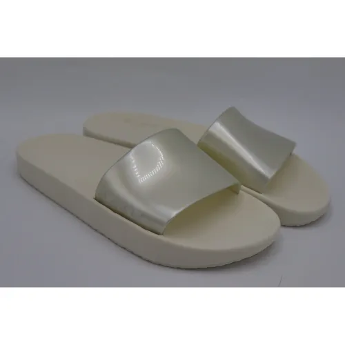 LATINA Sandalia Mujer Revel