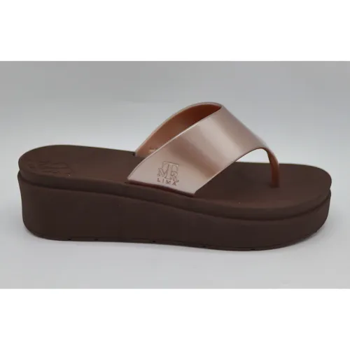 LATINA de Mujer modelo Sandalia Mujer Mariana cafes mujer 2025102821114822552 PVC Pvc