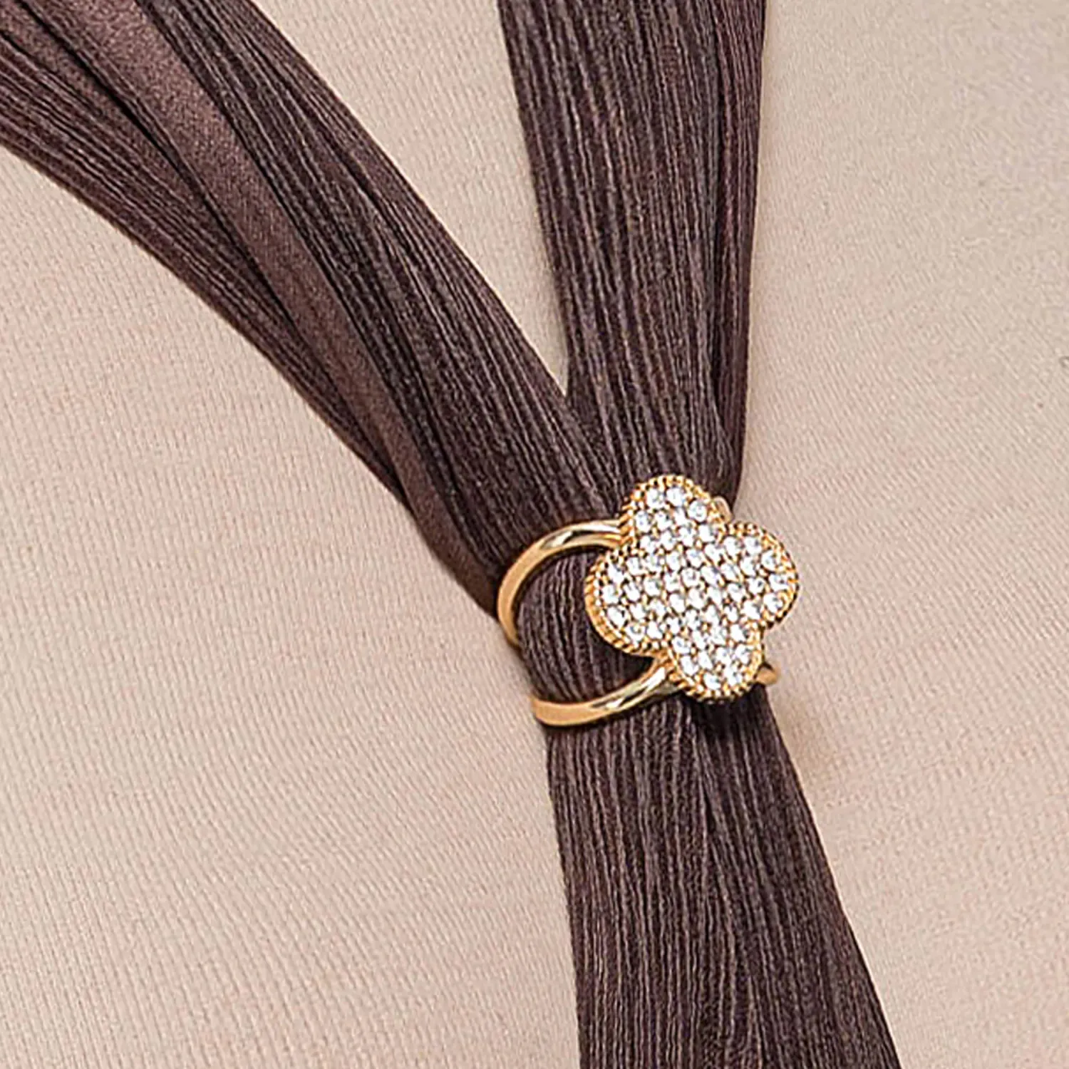 Sujetador Limoni De Bufanda Vallolet color dorado | Platanitos