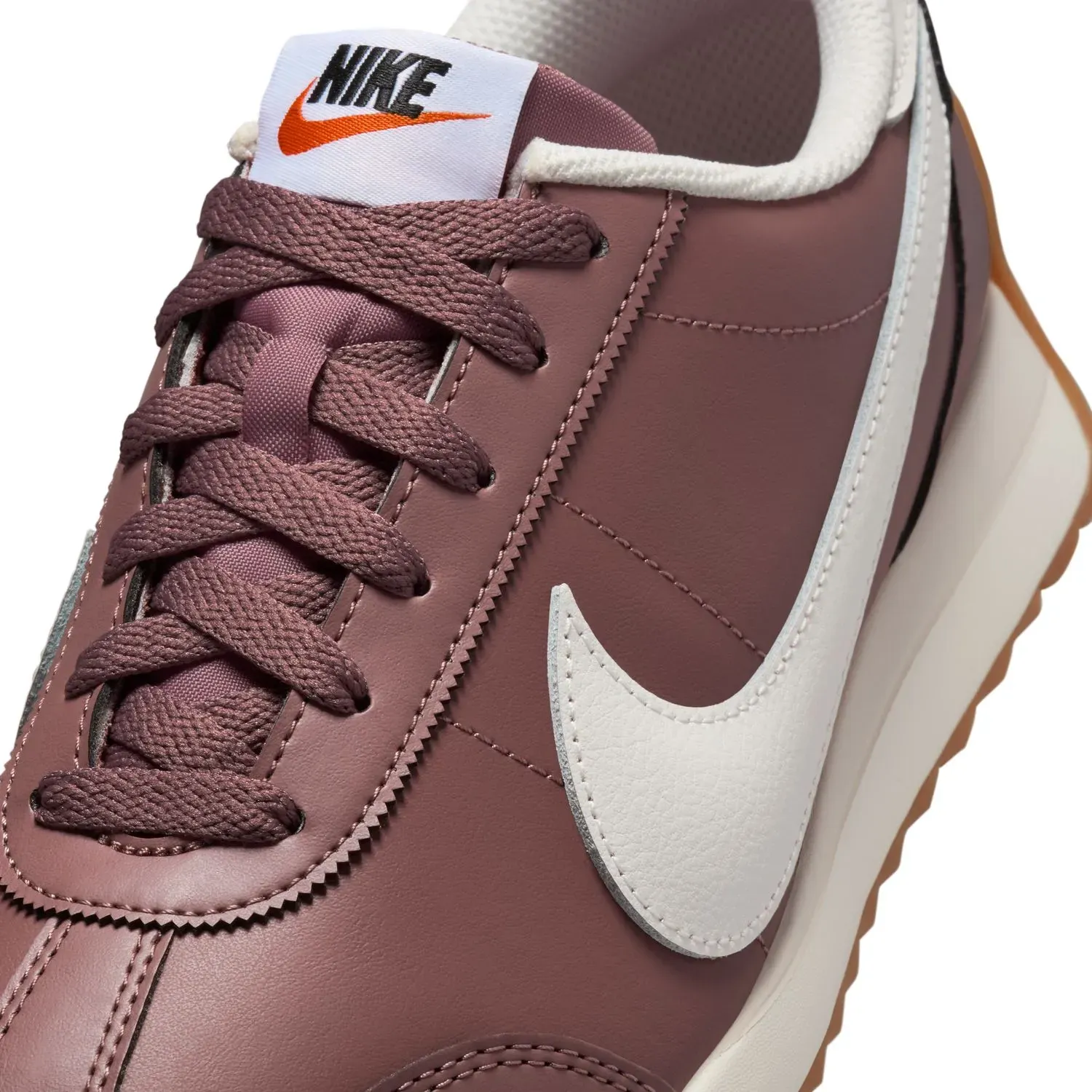 Nike alt=