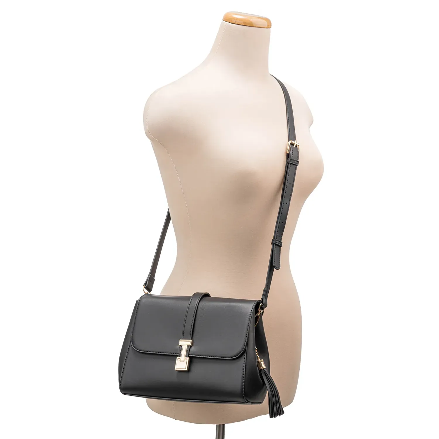 Cartera Limoni Casual Evelyn color negro | Platanitos