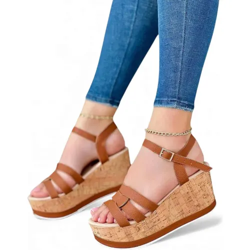 YOMAR Beige de Mujer modelo Sandalia Mujer Cuña 7 Tres Correas beiges sintéticos mujer 2025121823413717735 Sintético Sintético