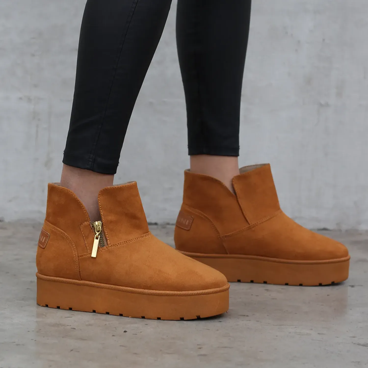 Botines Kunca Mujer Luana color camel | Platanitos