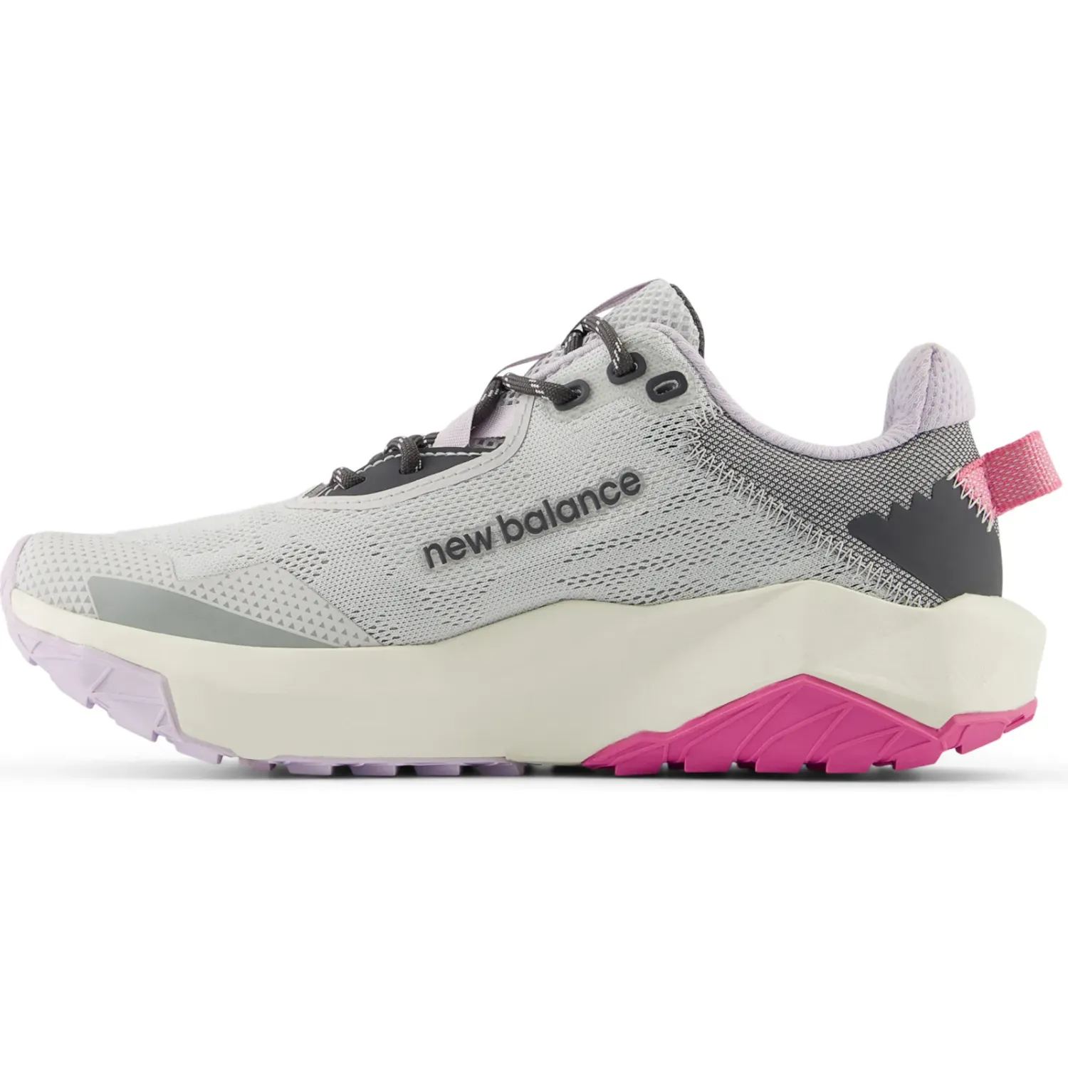 Zapatillas New Balance Trail Running Mujer Nitrel V6 color gris/multicolor | Platanitos