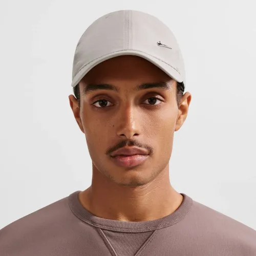 Nike Gris de Hombre / Mujer modelo Gorra Sin Estructura Sportswear Unisex Dri-Fit Club Metal Swoosh hombre 2026012616352522342  