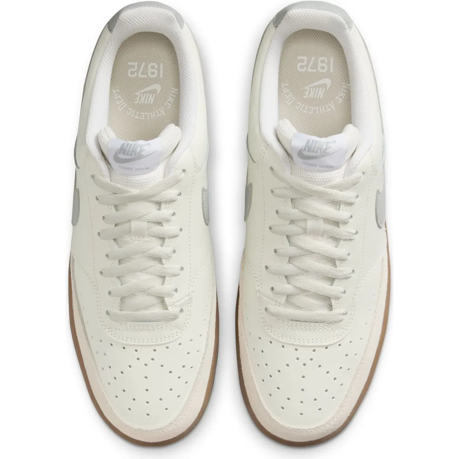 Zapatillas Nike Urbanas Hombre Court Vision Low Sail color blanco / gris | Platanitos