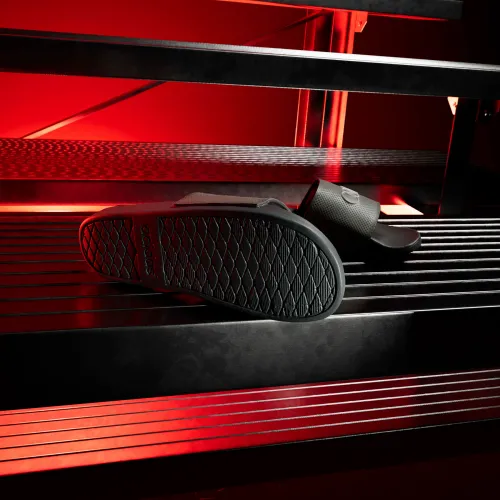 adidas Sandalia Unisex Adilette Comfort Audi Motorsport