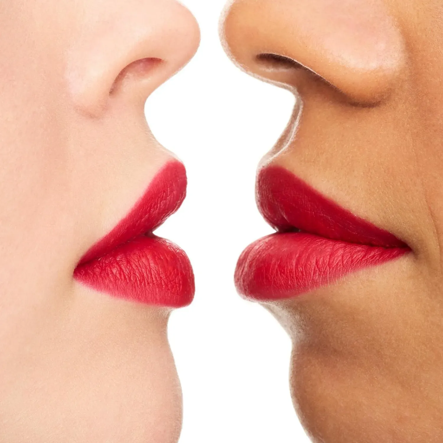 ESSENCE Delineador Essence De Labios 8h Matte Comfort Perfilador De Labios color classic red | Platanitos