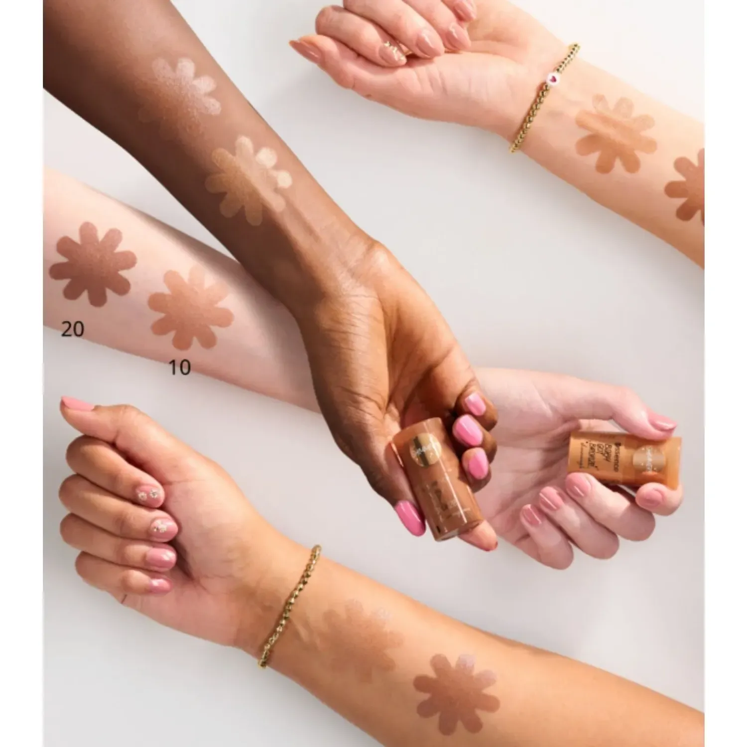 ESSENCE Bronzer Essence Brillante Baby Got Bronze color golden hour | Platanitos