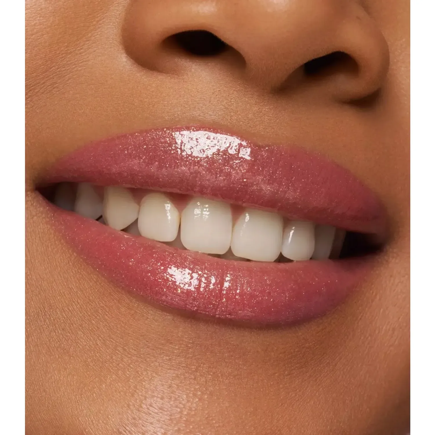 ESSENCE Brillo Essence Labial Hydra Kiss color cookie sparkle | Platanitos