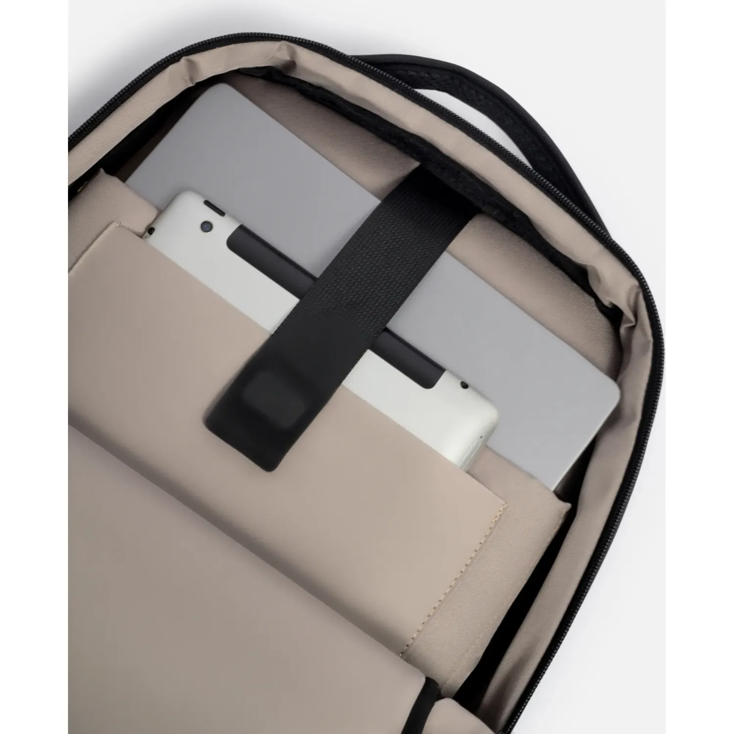 Mochila Crepier Hombre Renuad 2.0 Grande color negro | Platanitos