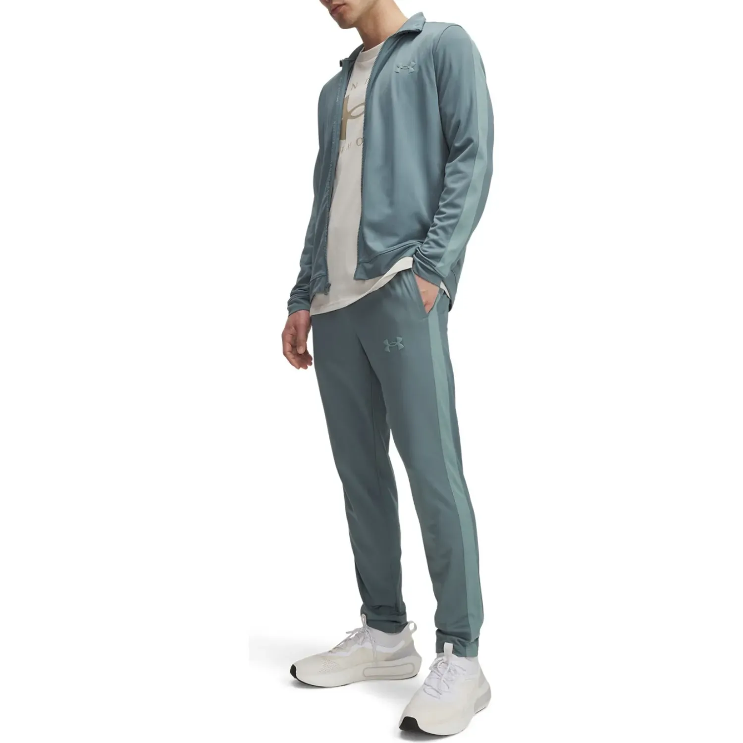 Conjunto Under Armour Training Hombre Knit Track Suit color gris oscuro | Platanitos