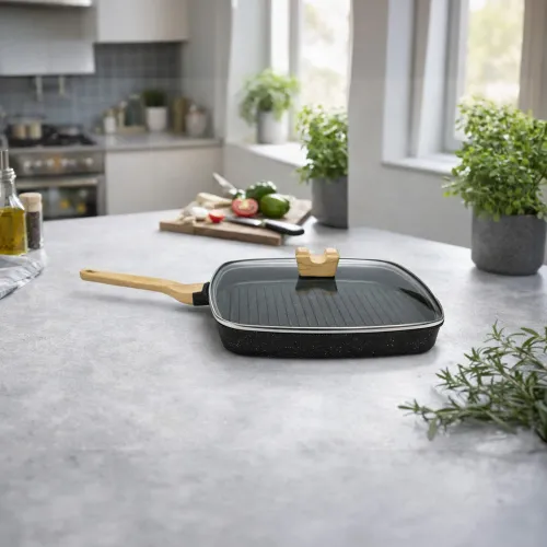 MGC Sarten Grill Cuadrada Con Tapa De Vidrio Color Negro De 28 Cm