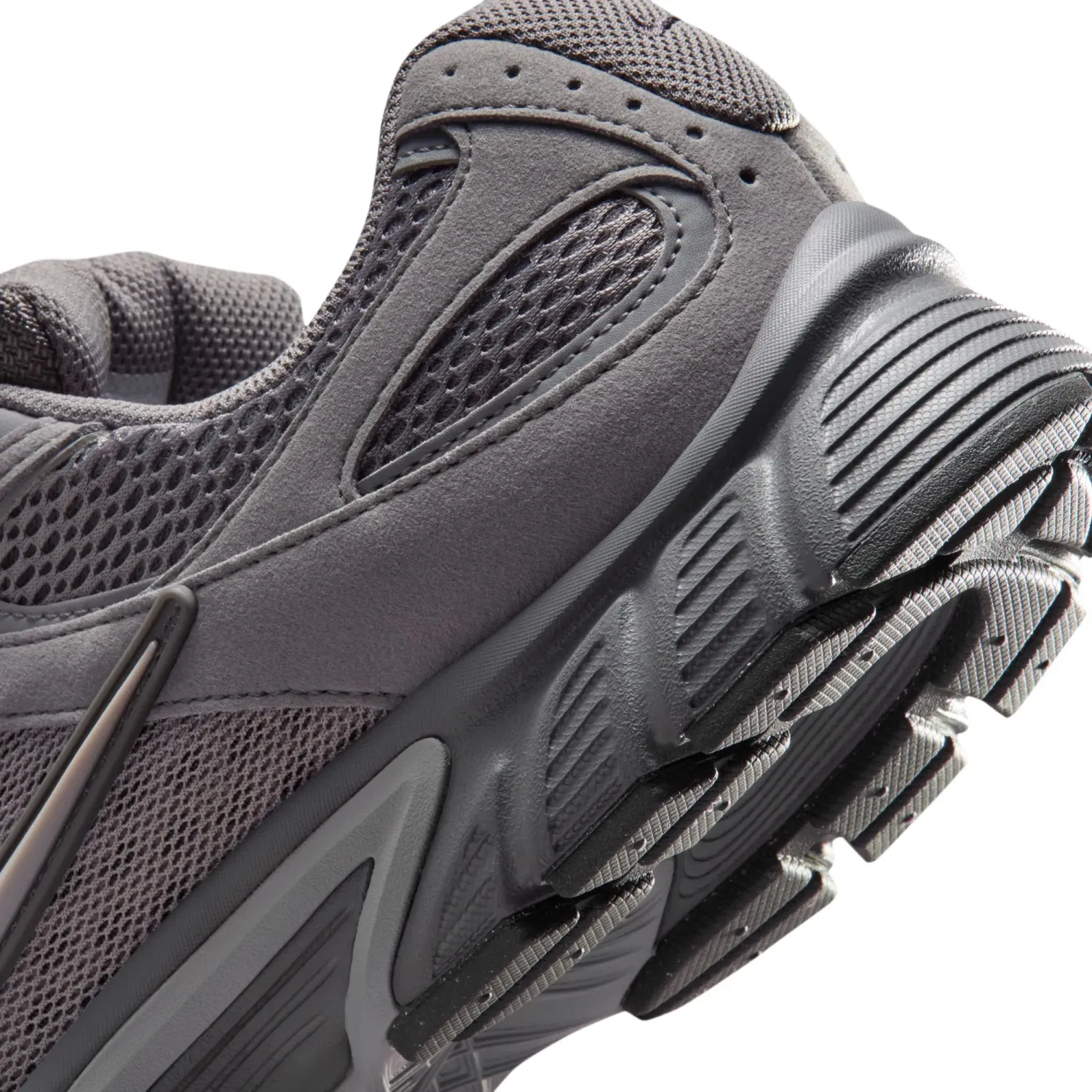 Zapatillas Nike Urbanas Hombre V5 Rnr Suede color gris | Platanitos