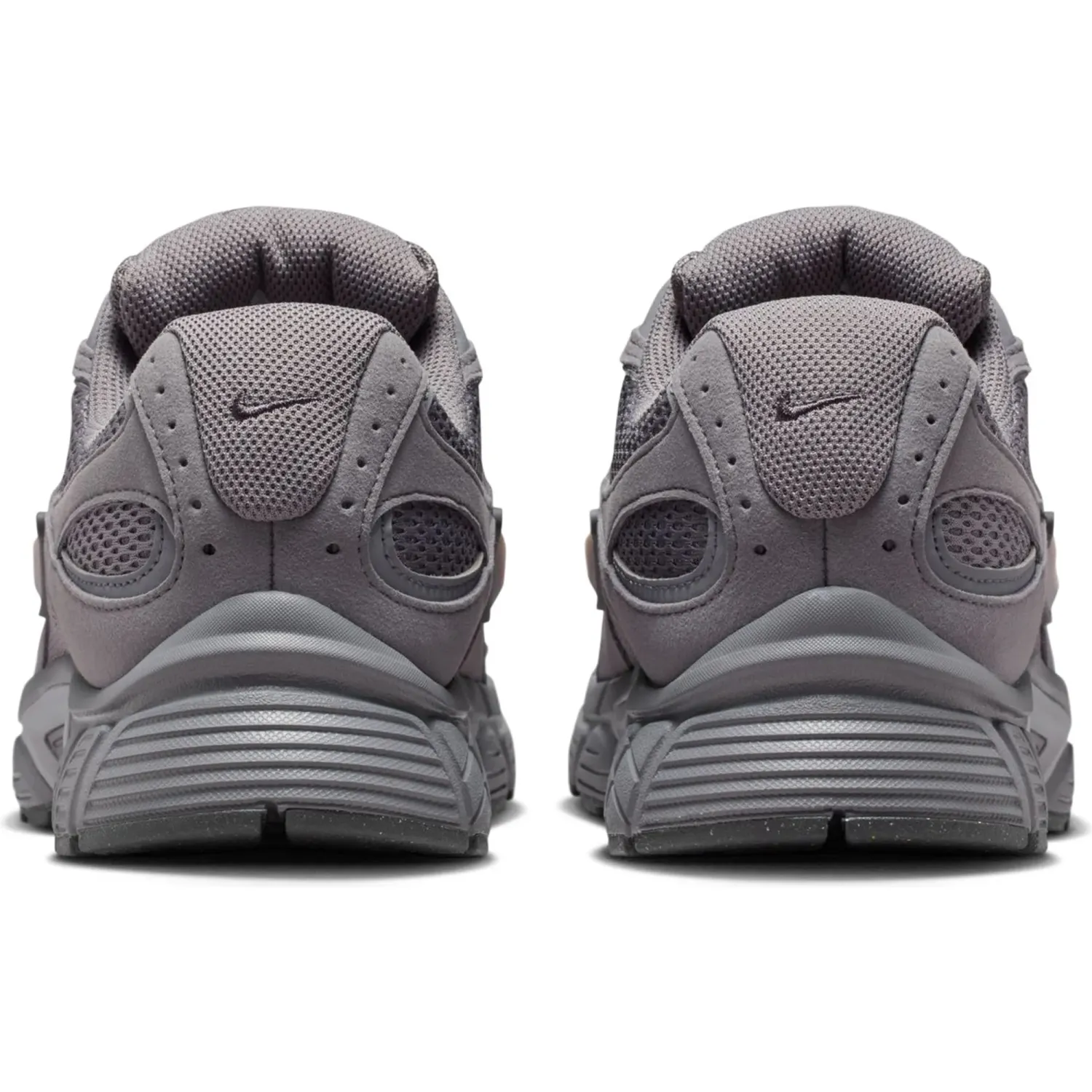 Zapatillas Nike Urbanas Hombre V5 Rnr Suede color gris | Platanitos