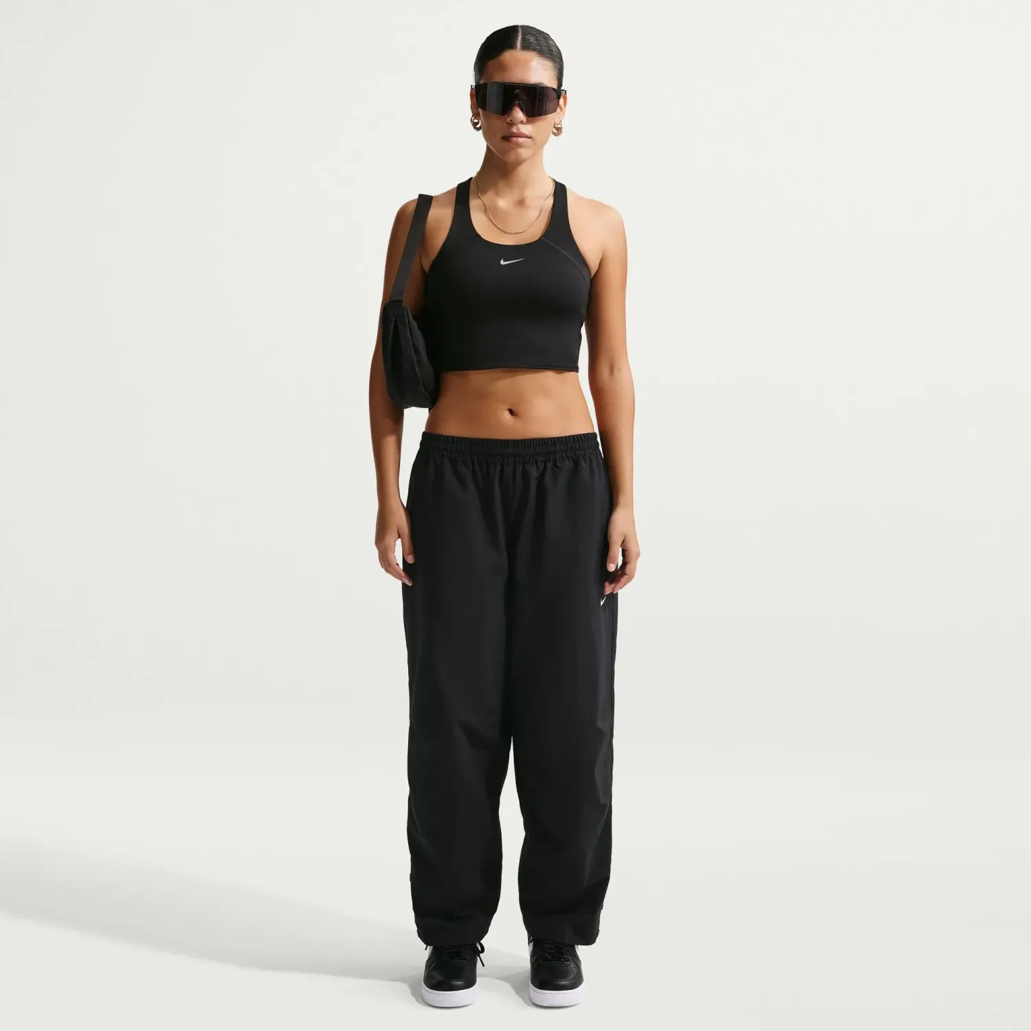 Bividi Nike Training Mujer W Tempo Dri-Fit Crop Bra Tank color negro | Platanitos