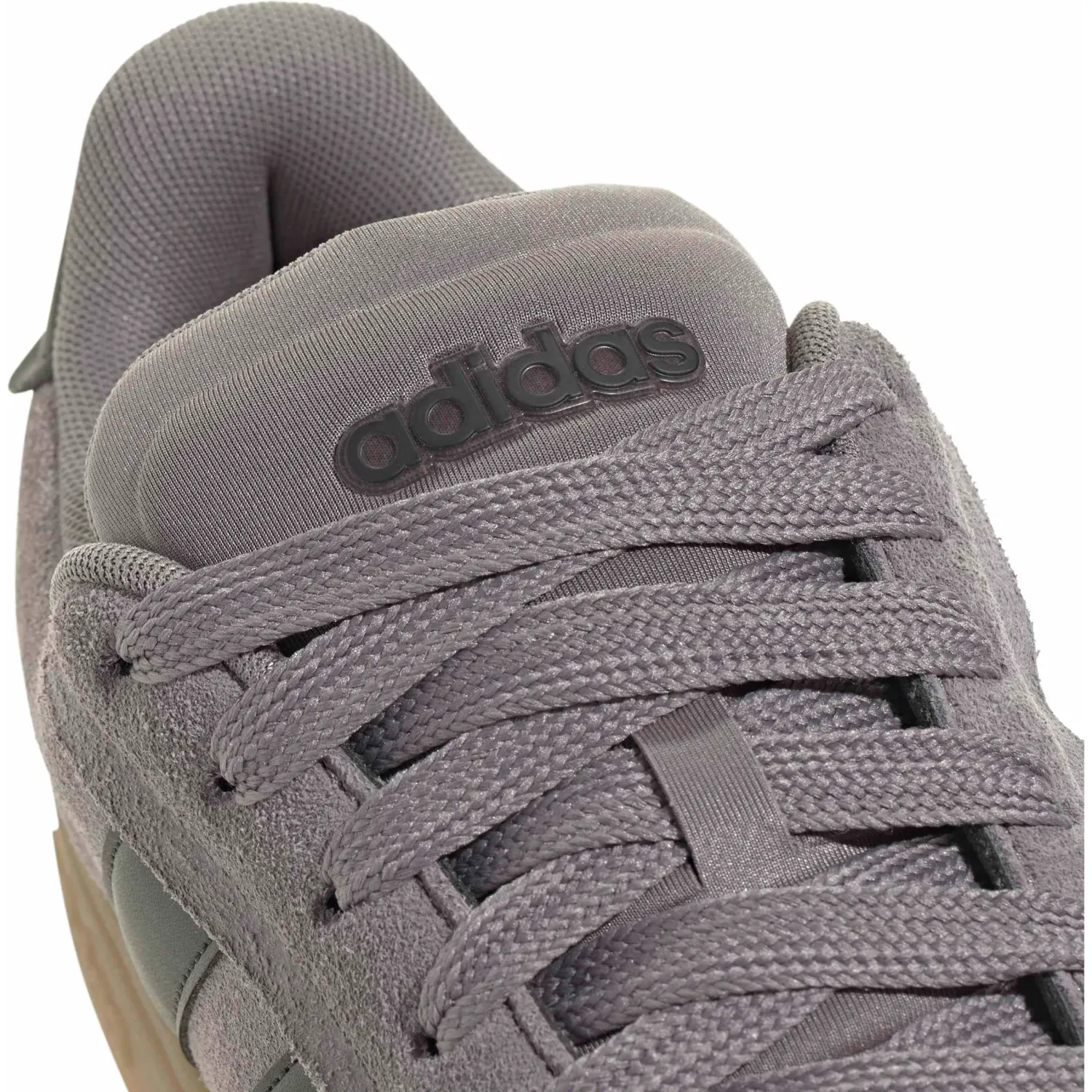 Zapatillas Adidas Urbanas Hombre Grand Court Alpha 00s color plomo / negro | Platanitos