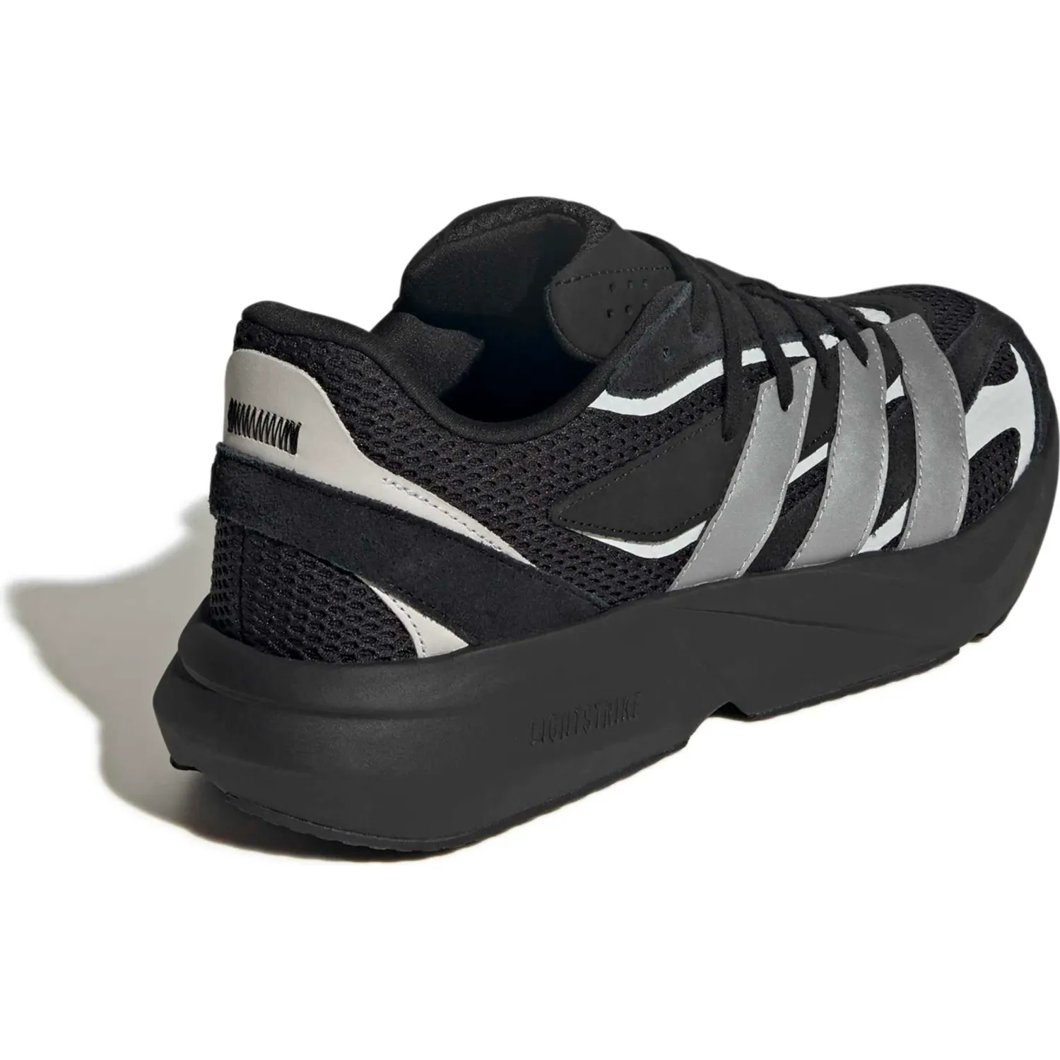 Zapatillas Adidas Urbanas Hombre Lightblaze color negro / plateado | Platanitos