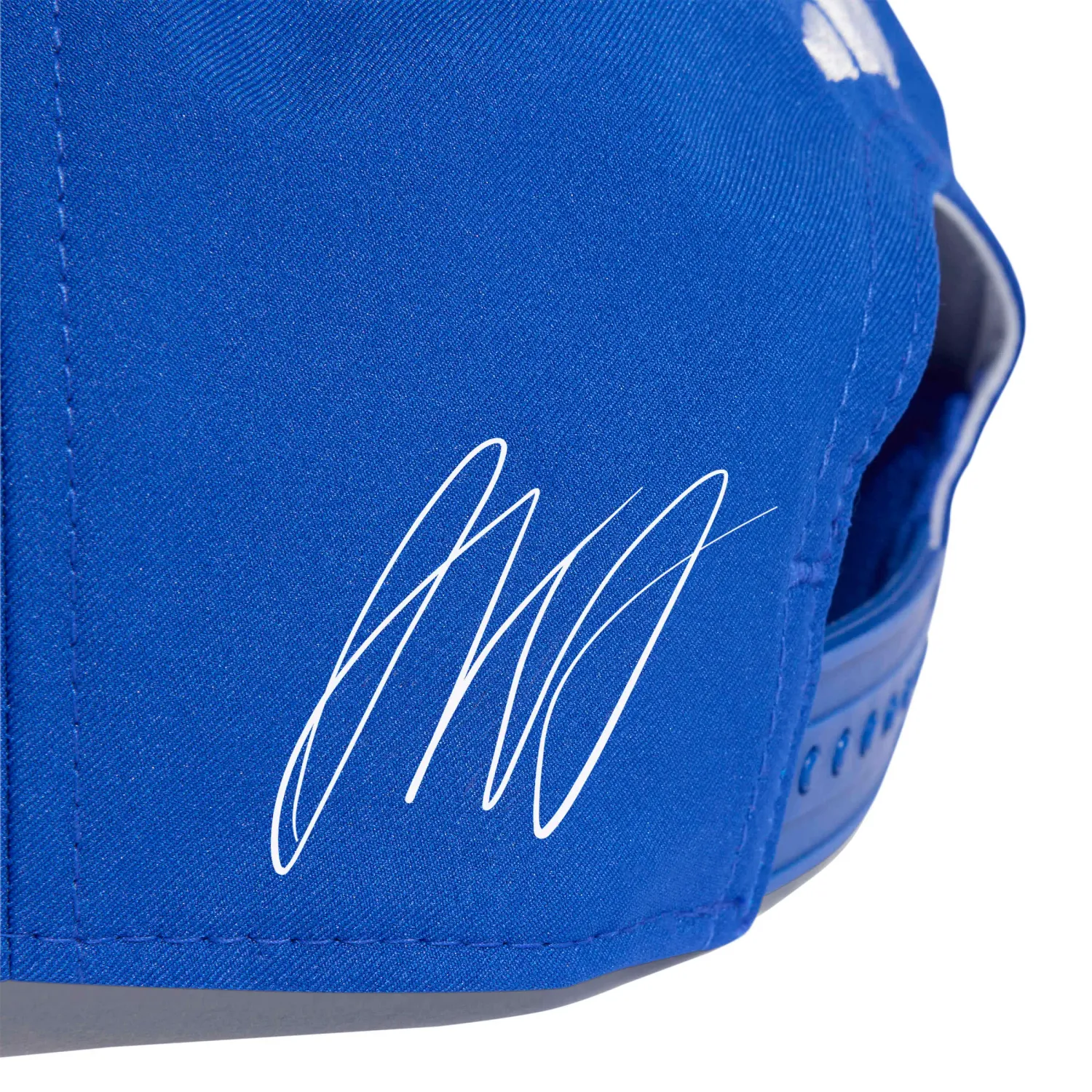 Gorro Adidas Deportivo Unisex Mer Ka Cap Motorsport color azulino / blanco | Platanitos