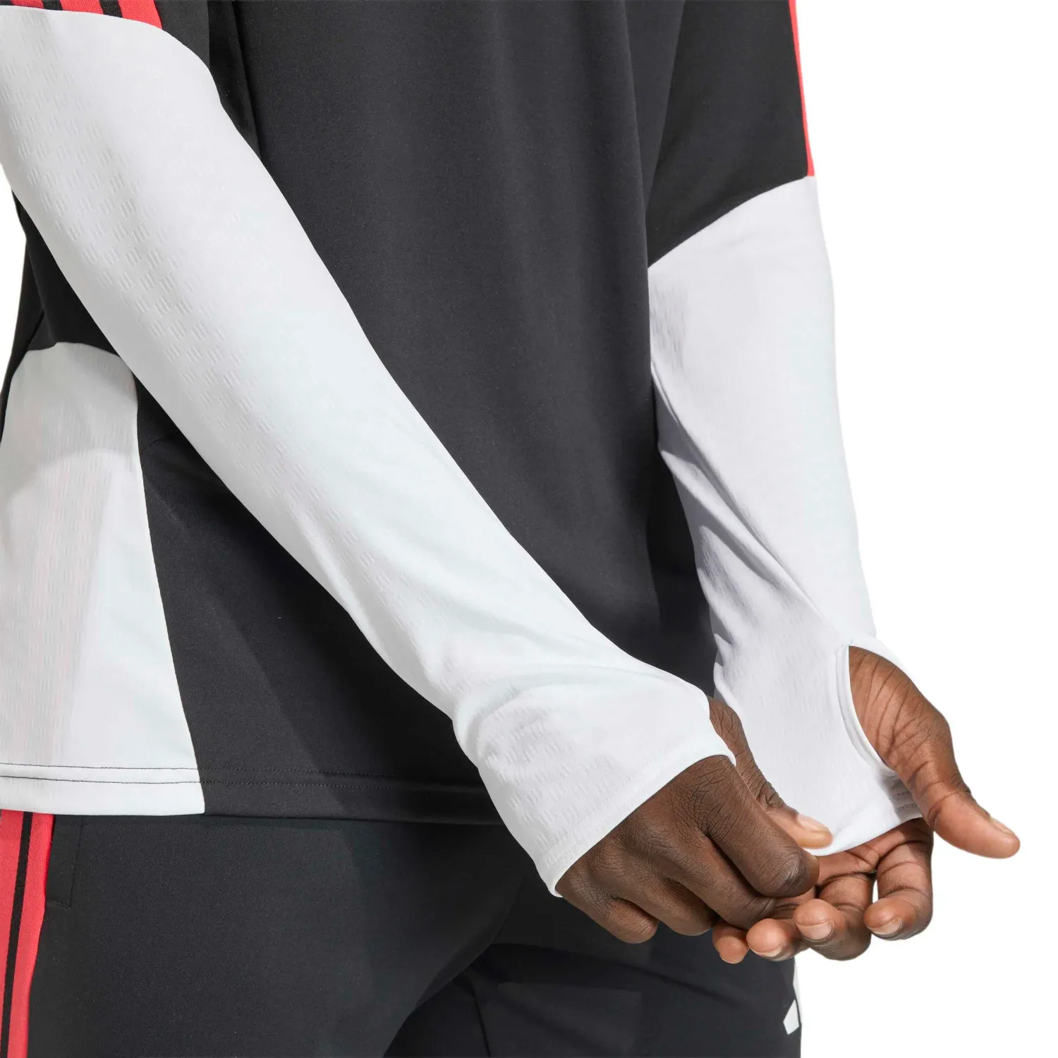 adidas Polera Adidas Futbol Hombre Tiro26c Top Formotion color negro / rojo | Platanitos