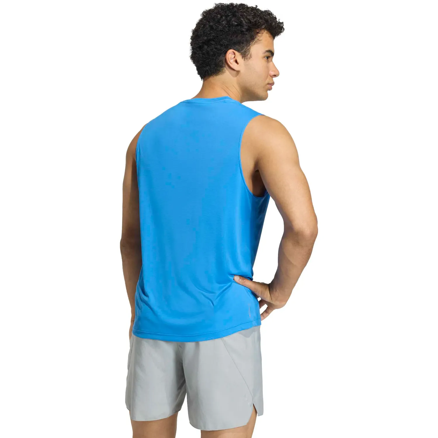 adidas Bividi Adidas Running Hombre Run Ess Tank M Climacool color azulino / blanco | Platanitos