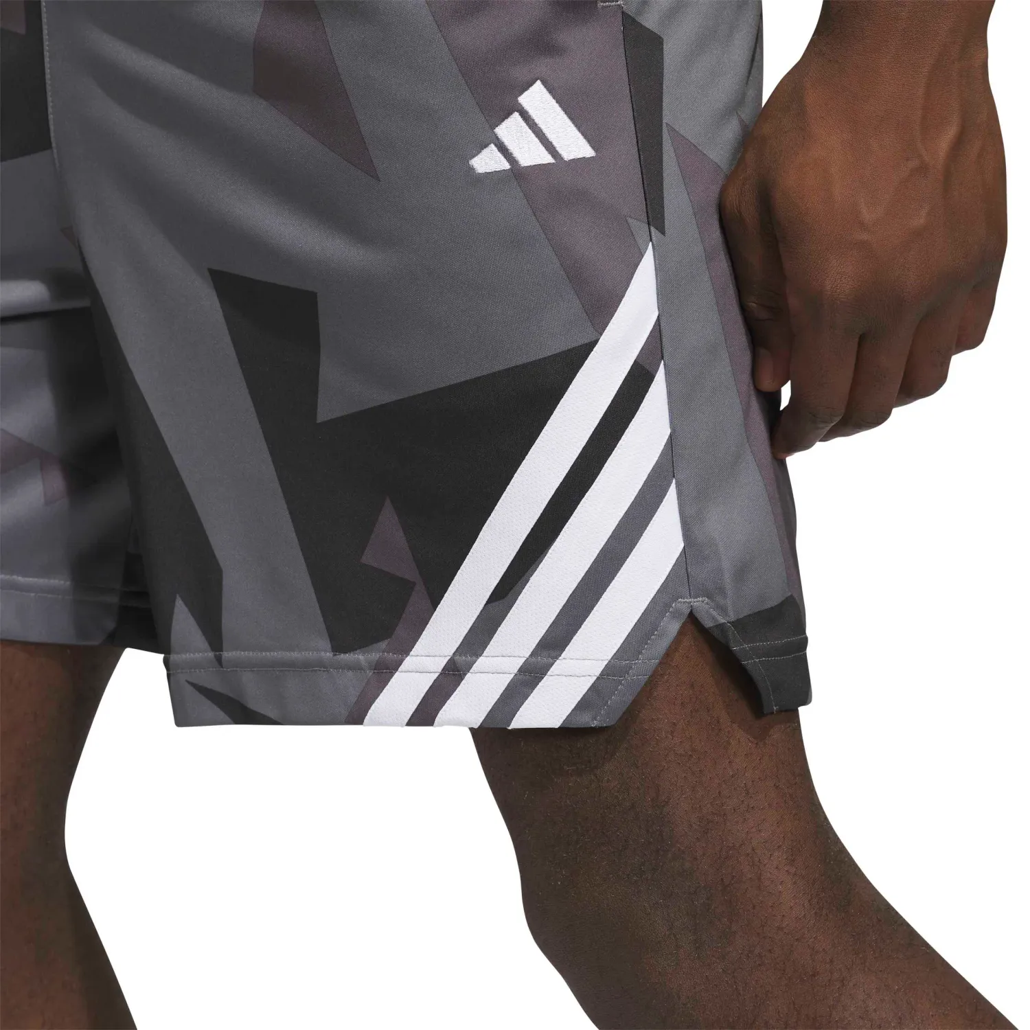 Short Adidas Basquet Hombre 3-Stripes Aop Climacool color gris / negro | Platanitos