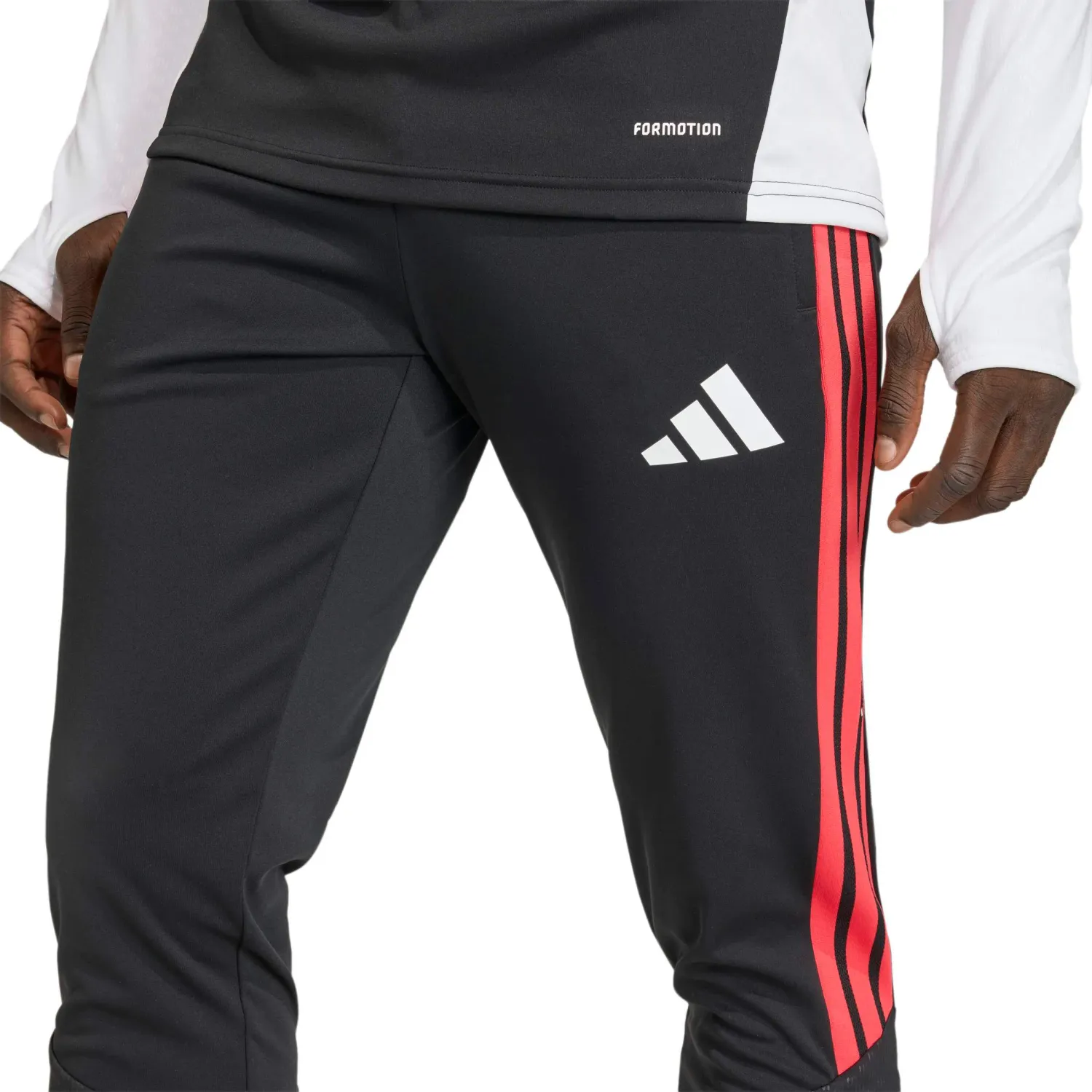 Pantalon Adidas Futbol Hombre Tiro26c Pnt Formotion color negro / rojo | Platanitos