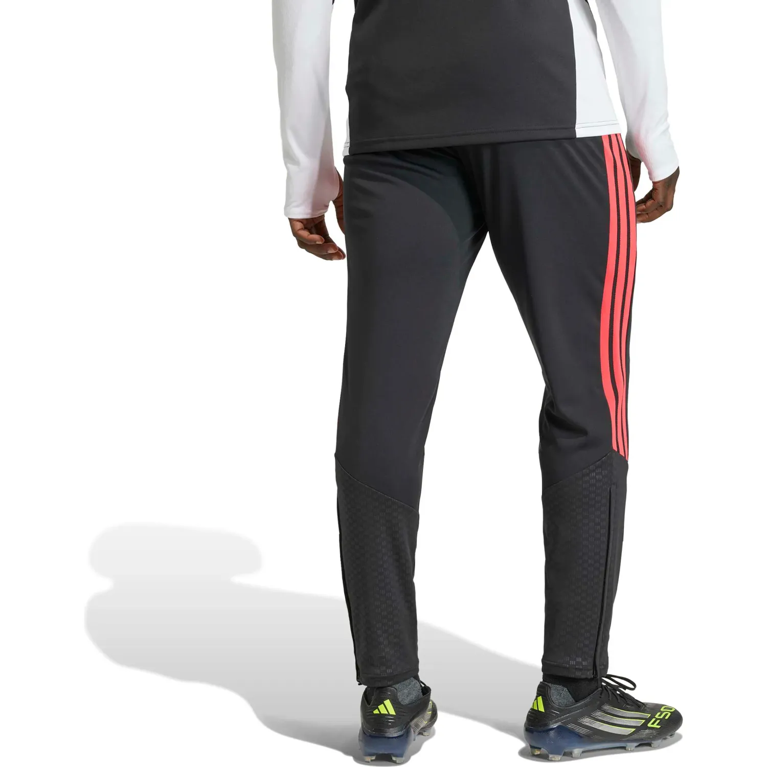 Pantalon Adidas Futbol Hombre Tiro26c Pnt Formotion color negro / rojo | Platanitos
