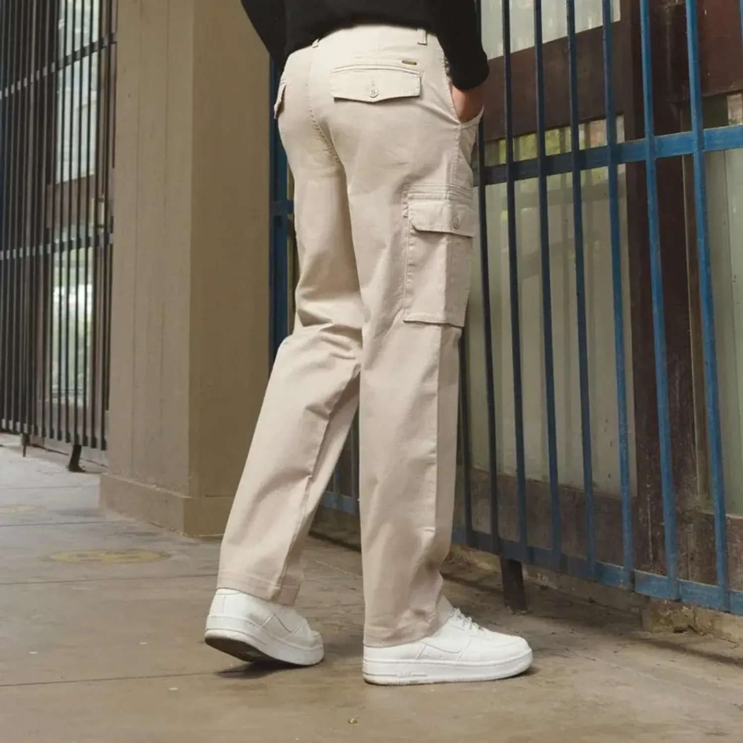 Pantalon Kansas Hombre K02232 Cargo Loose Fit color arena | Platanitos