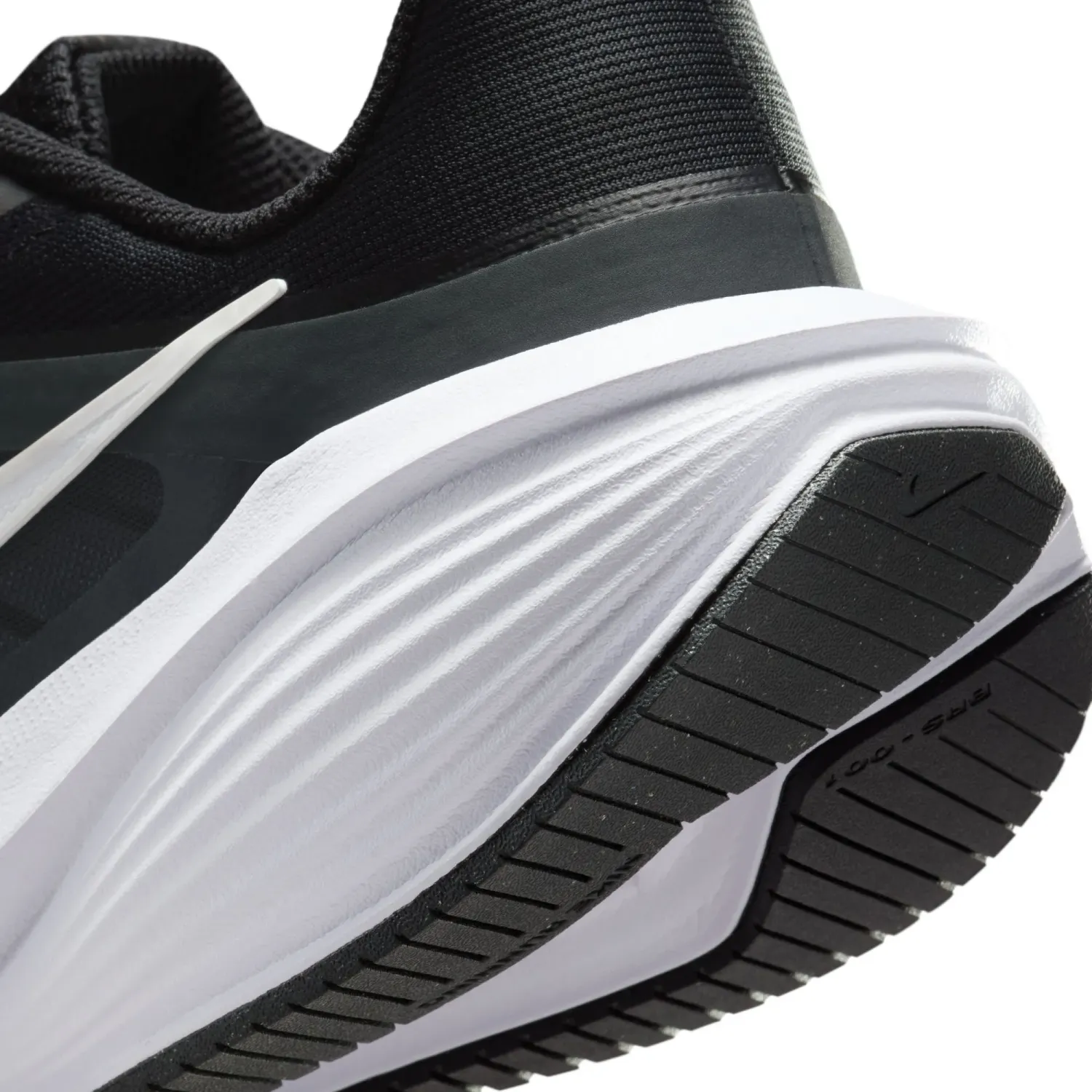 Zapatillas Nike Running Hombre Downshifter 14 color negro / blanco | Platanitos