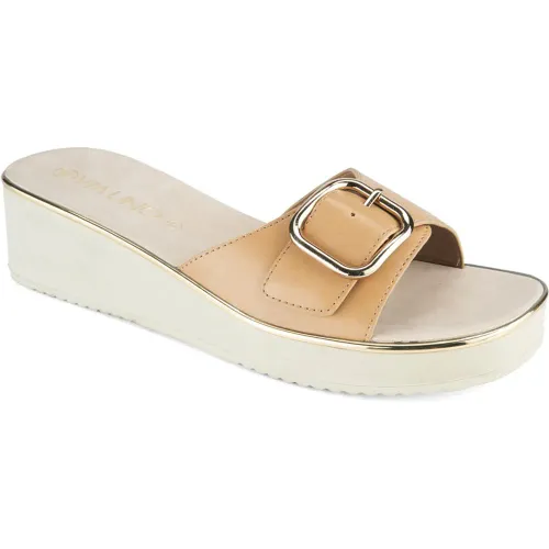 Sandalia Via Uno Cuña Mujer Yq7739-F02 color beige | Platanitos