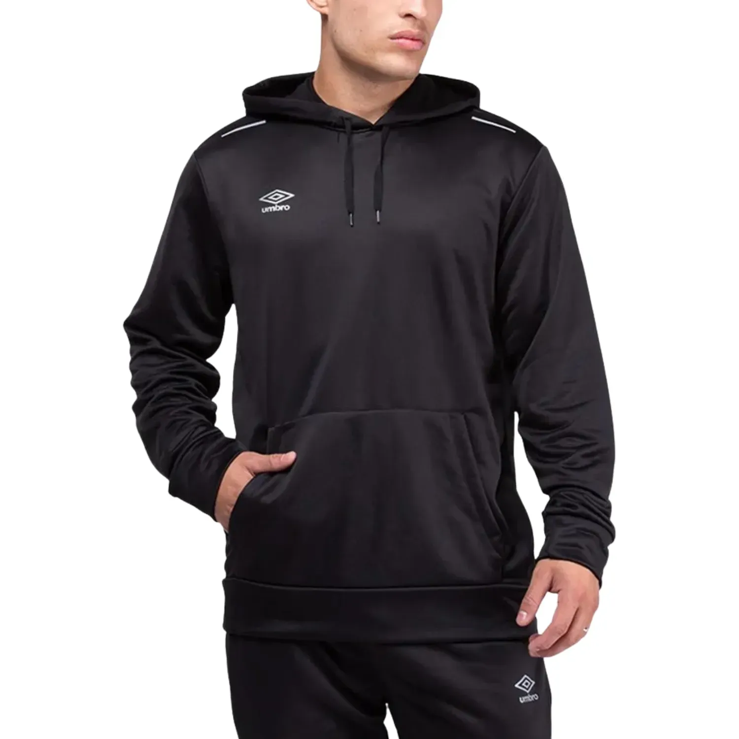 Polera Umbro Deportiva Hombre Training Hooded Top color negro | Platanitos