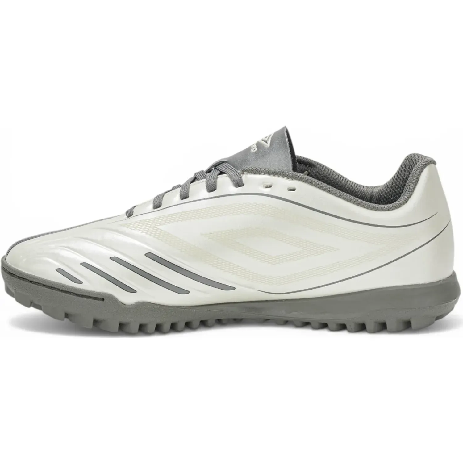 Zapatillas Umbro De Futbol Hombre Tocco Vi Squad Tf color blanco / gris | Platanitos