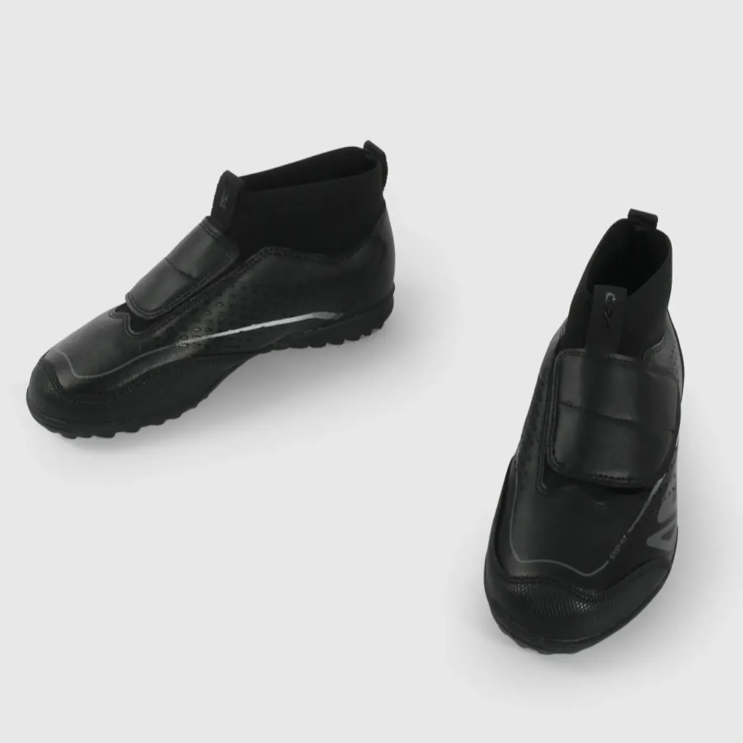 Zapatillas Colloky De Futbol Niños Kunix 58670201v26 color negro / gris | Platanitos