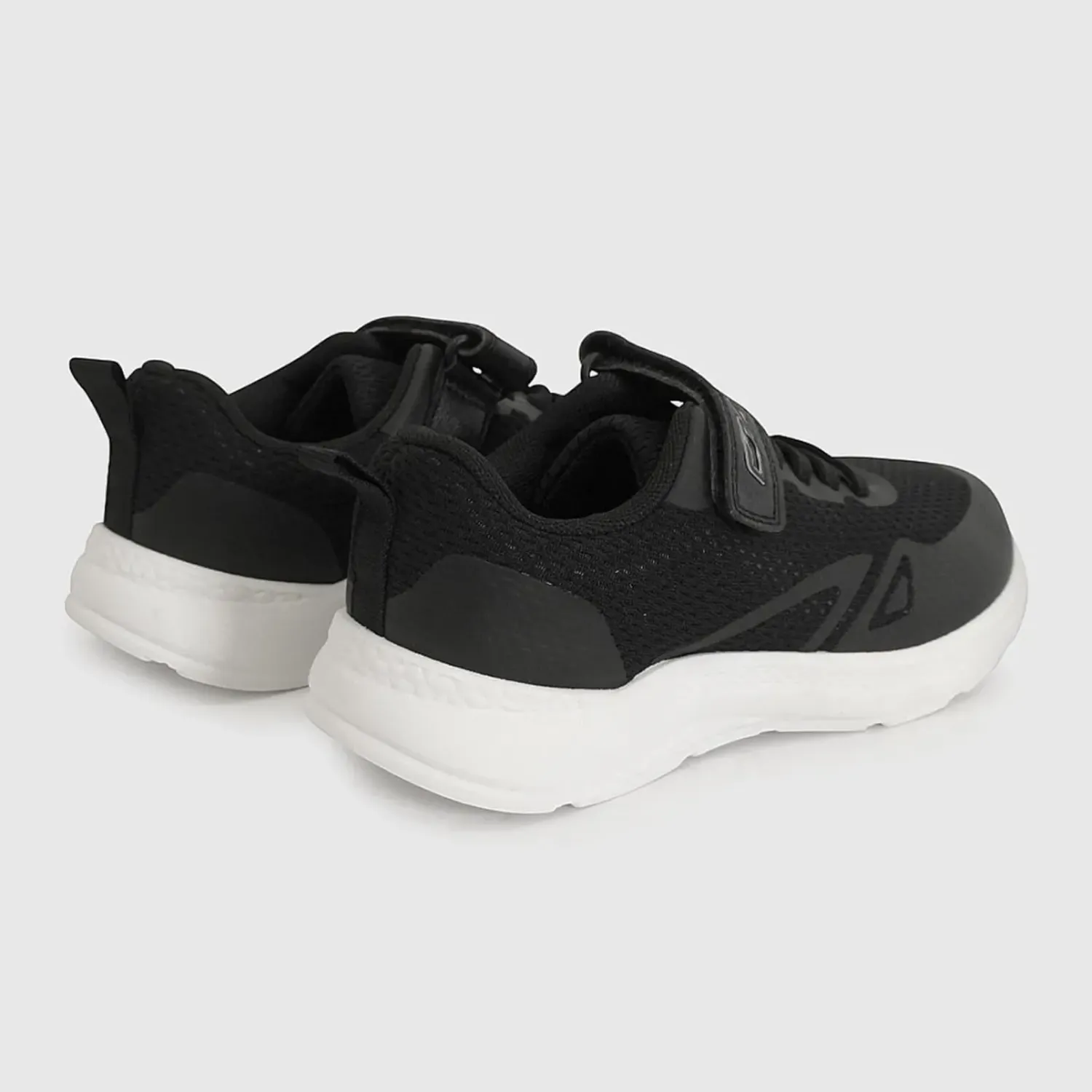 Zapatilla Colloky Niños Kunix 58810301i26 color negro / blanco | Platanitos