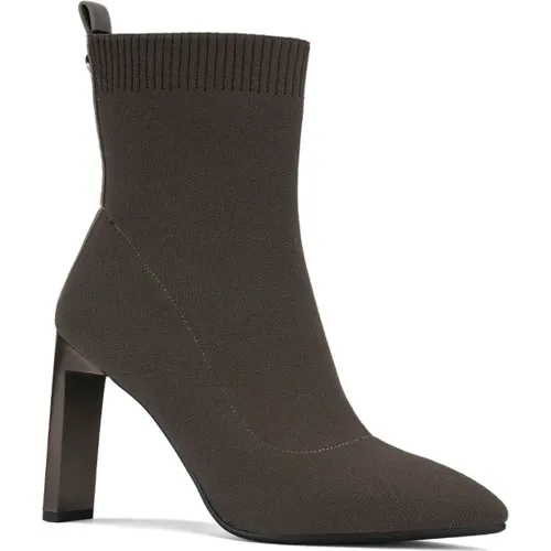 Botin Via Uno De Vestir Mujer Df2823-R1165 color marron | Platanitos