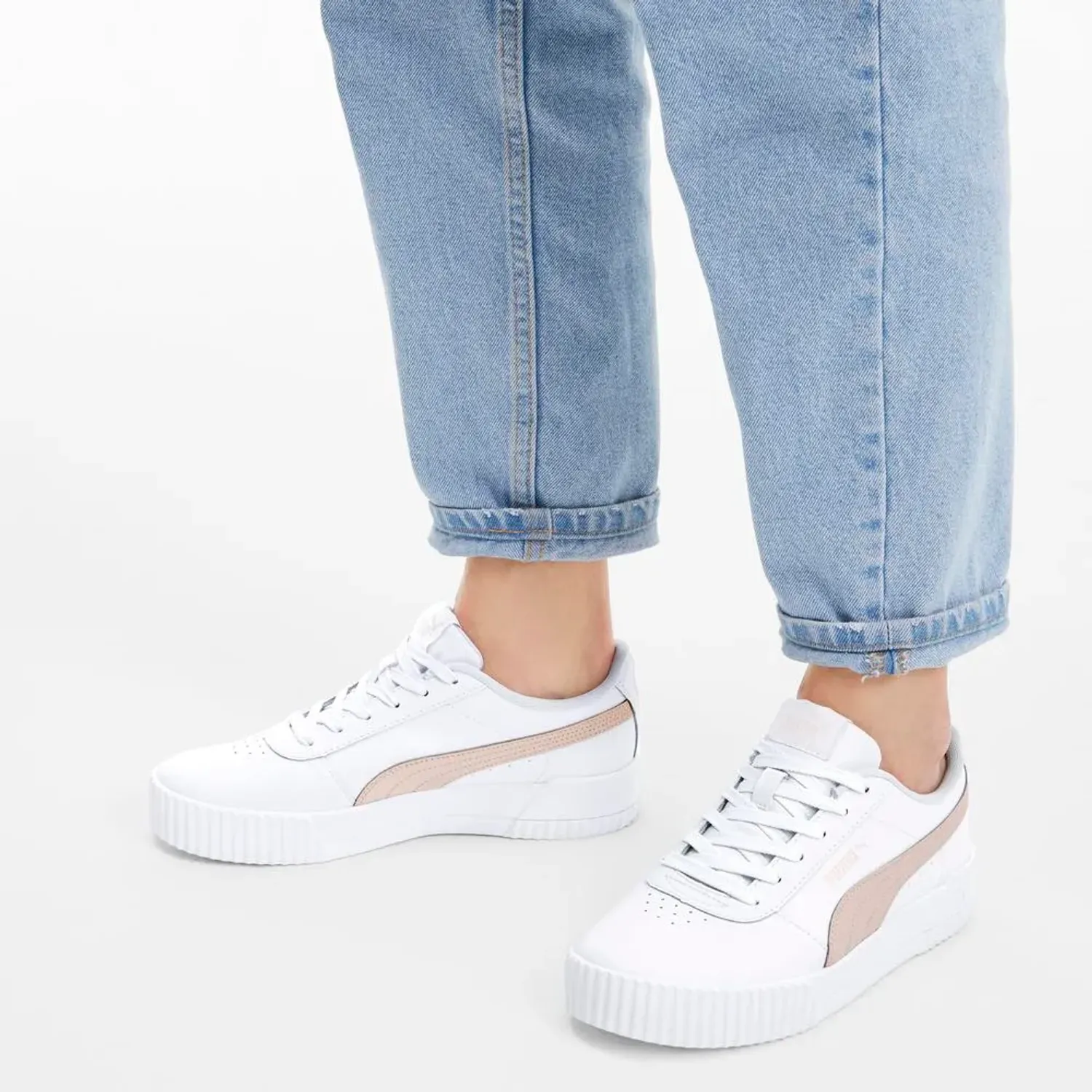 Zapatilla Puma Urbana Mujer Carina L color blanco | Platanitos